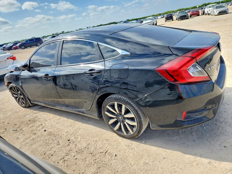Снимка 2 от търг – 2018 HONDA CIVIC с VIN 2HGFC2F52JH506802
