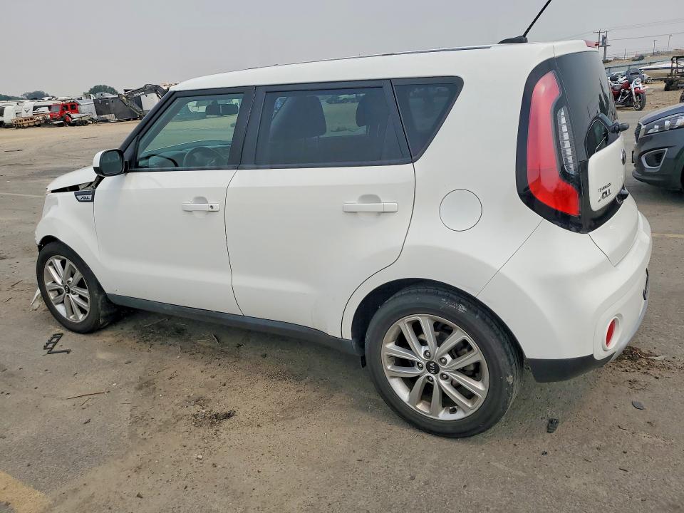 Photo 2 from auction – 2018 KIA SOUL with VIN KNDJP3A55J7560472