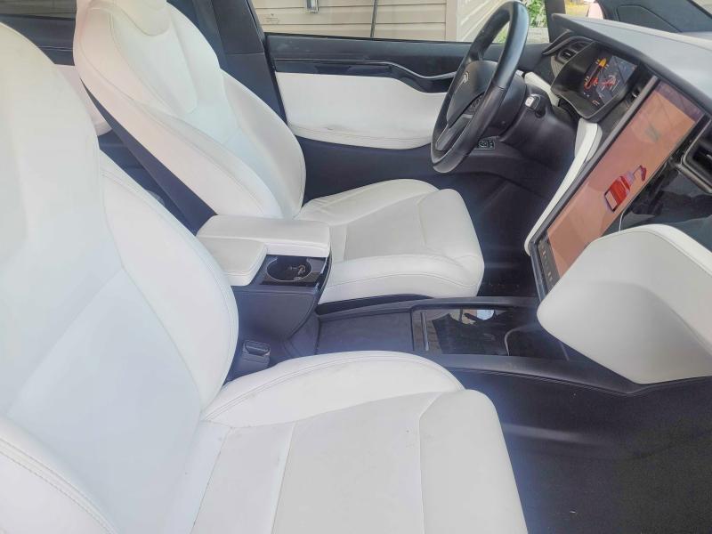Photo 5 from auction – 2019 TESLA MODEL X with VIN 5YJXCAE22KF189454