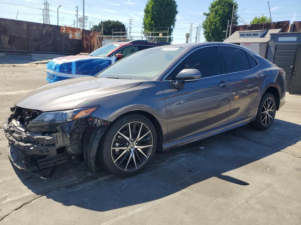 Photo 1 from auction – 2023 TOYOTA CAMRY with VIN 4T1G11AK8PU754053