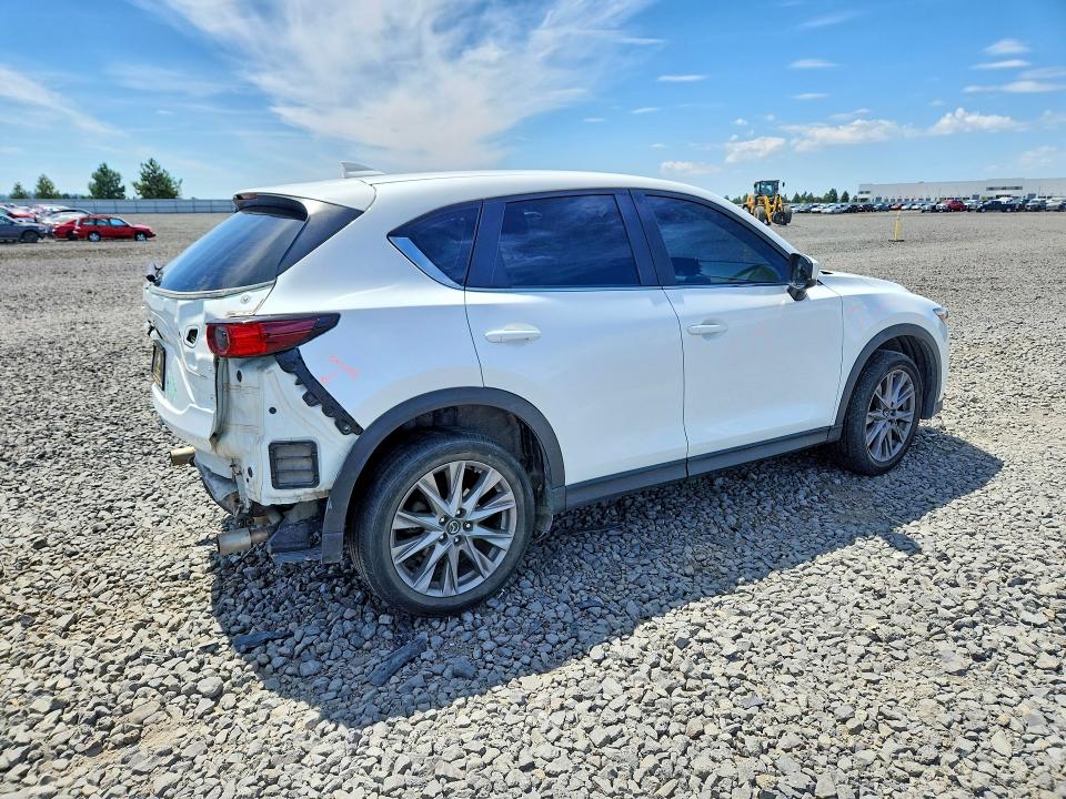 Снимка 3 от търг – 2017 MAZDA CX-5 с VIN JM3KFBBLXH0142644