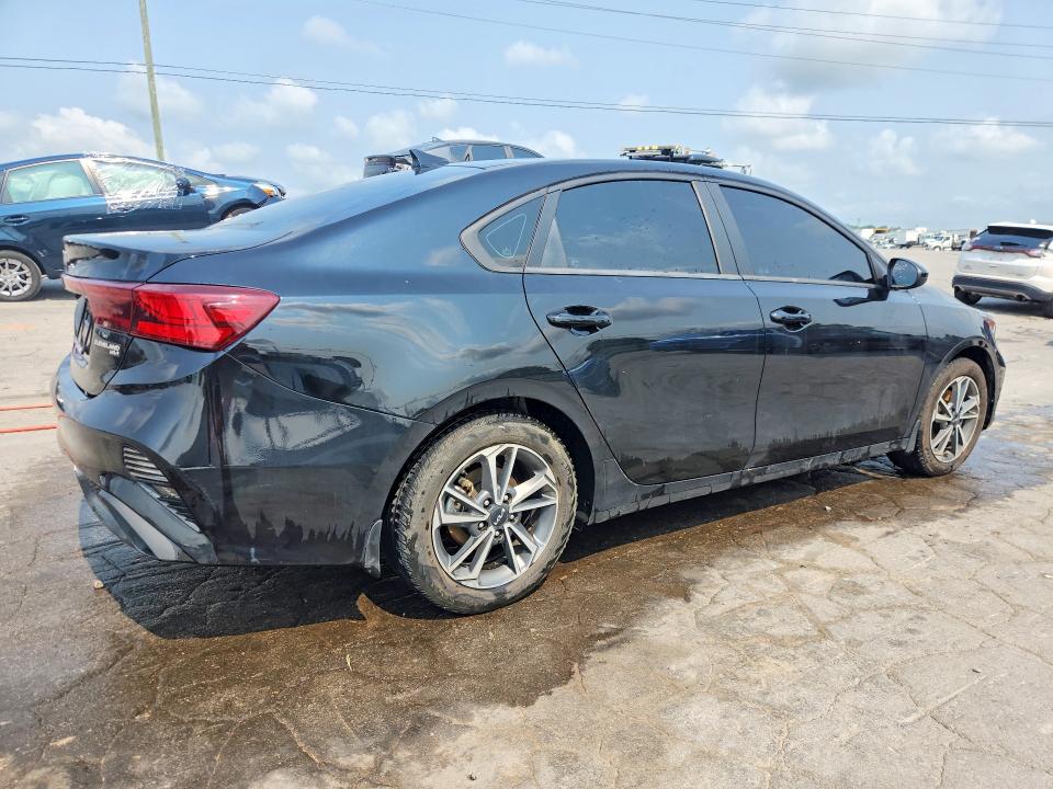 Photo 3 from auction – 2022 KIA FORTE with VIN 3KPF24AD7NE464091