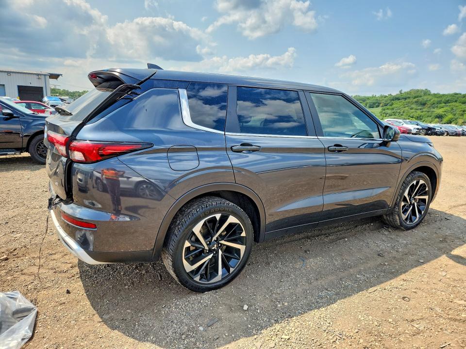 Photo 3 from auction – 2024 MITSUBISHI OUTLANDER with VIN JA4J3VA85RZ068598