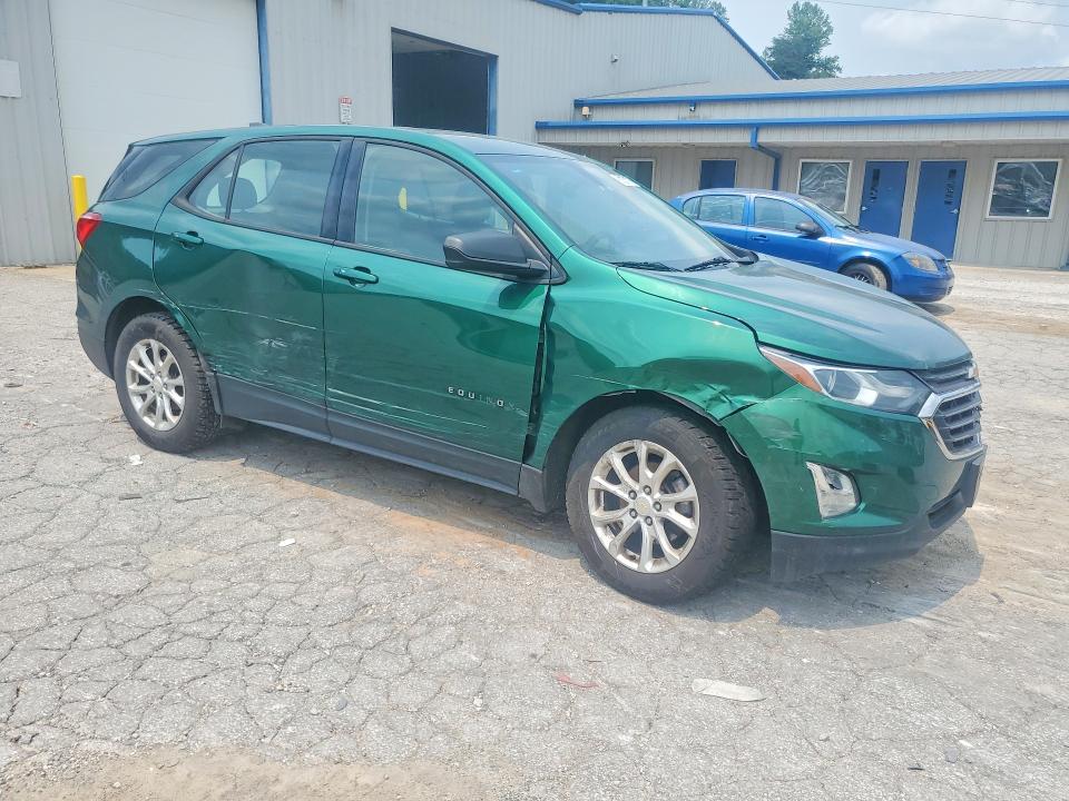 Photo 4 from auction – 2018 CHEVROLET EQUINOX with VIN 2GNAXREV8J6161611