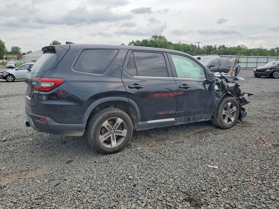 Photo 3 from auction – 2024 HONDA PILOT with VIN 5FNYG1H40RB030402