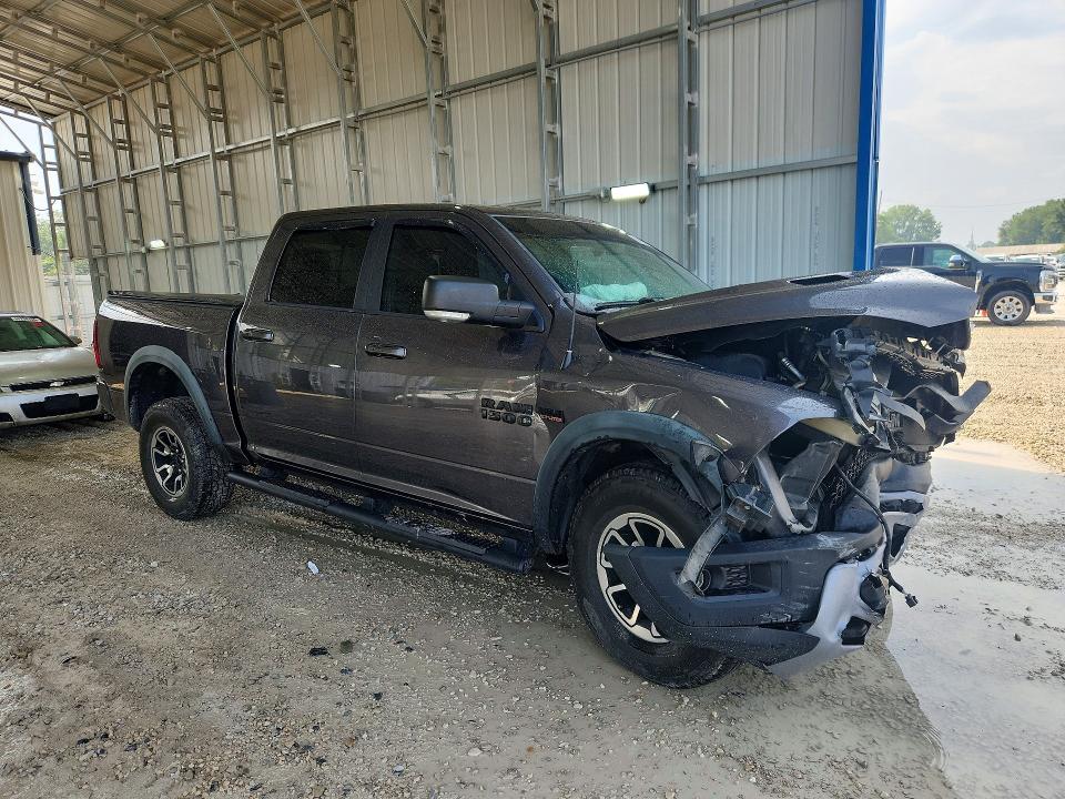 Photo 4 from auction – 2017 RAM 1500 with VIN 1C6RR7YT2HS588561