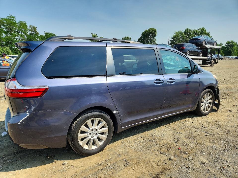 Photo 3 from auction – 2015 TOYOTA SIENNA with VIN 5TDJK3DC3FS123298