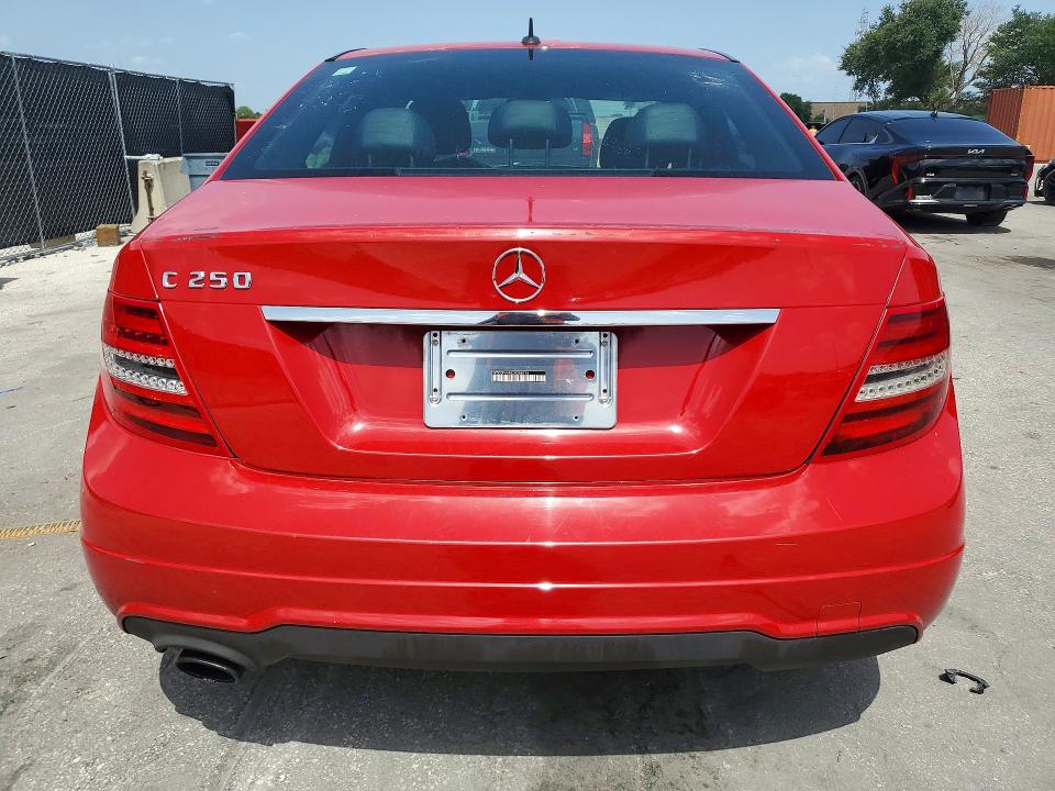 Photo 6 from auction – 2013 MERCEDES-BENZ C with VIN WDDGF4HB5DR288776