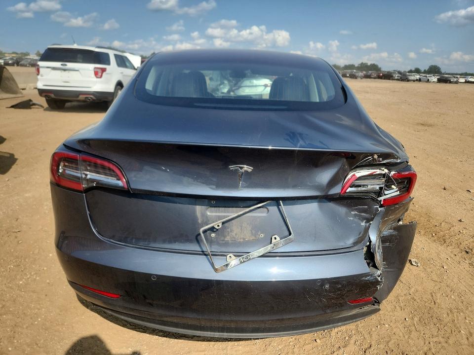 Photo 6 from auction – 2018 TESLA MODEL 3 with VIN 5YJ3E1EA7JF043288