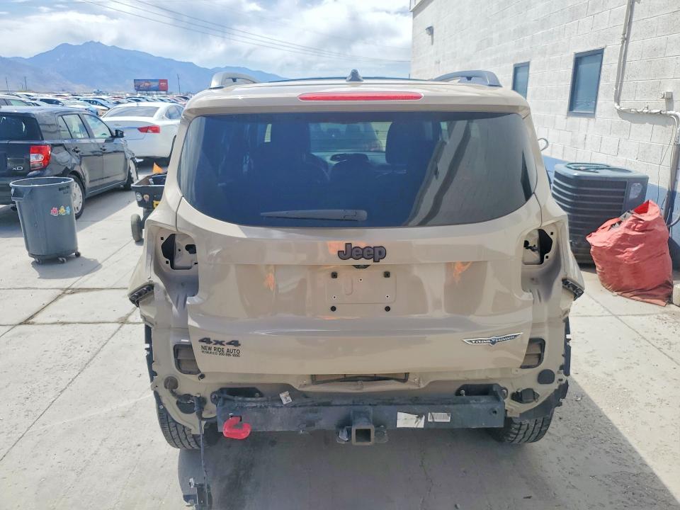Photo 6 from auction – 2017 JEEP RENEGADE with VIN ZACCJBCB2HPE83502
