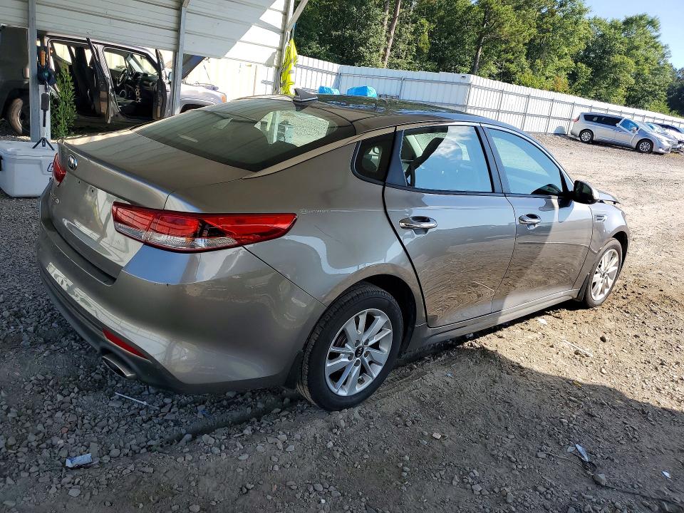 Photo 3 from auction – 2016 KIA OPTIMA with VIN 5XXGT4L33GG082754