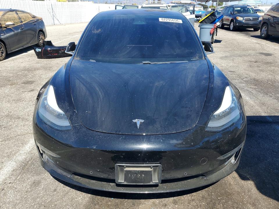 Photo 5 from auction – 2018 TESLA MODEL 3 with VIN 5YJ3E1EA2JF123307