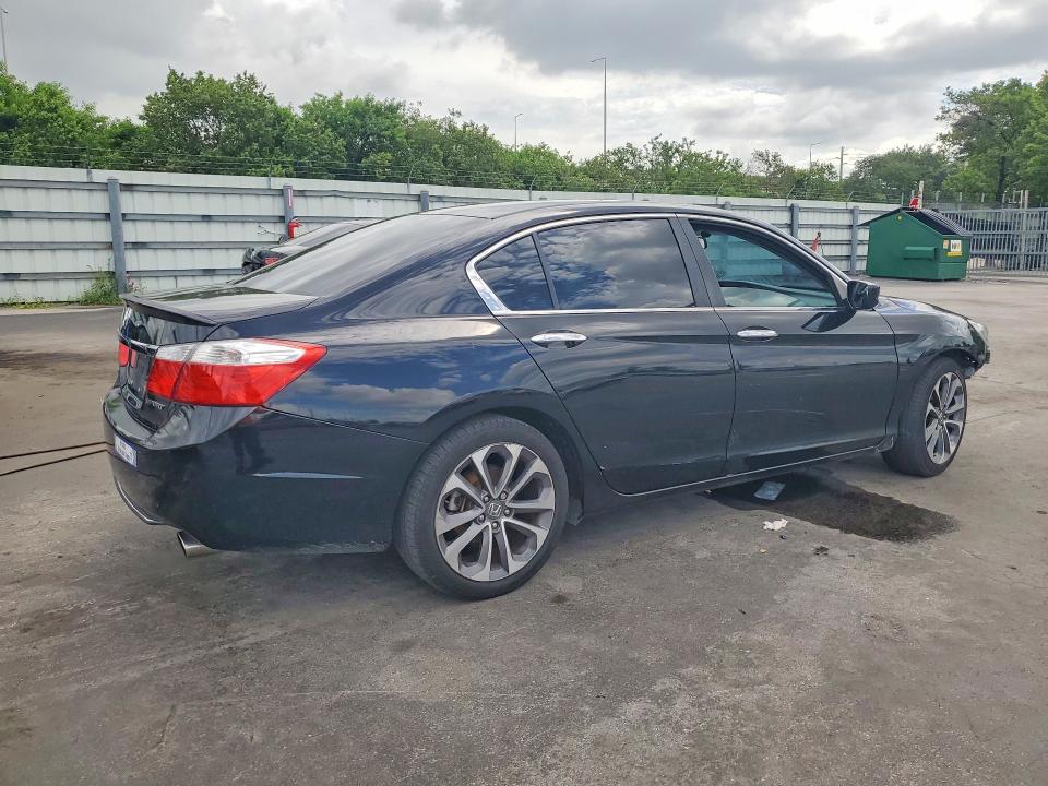 Photo 3 from auction – 2015 HONDA ACCORD with VIN 1HGCR2F57FA058385