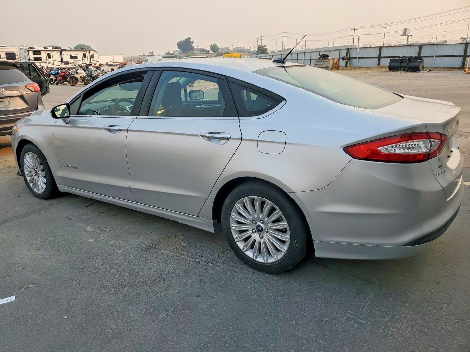 Photo 2 from auction – 2014 FORD FUSION with VIN 3FA6P0LU9ER397239