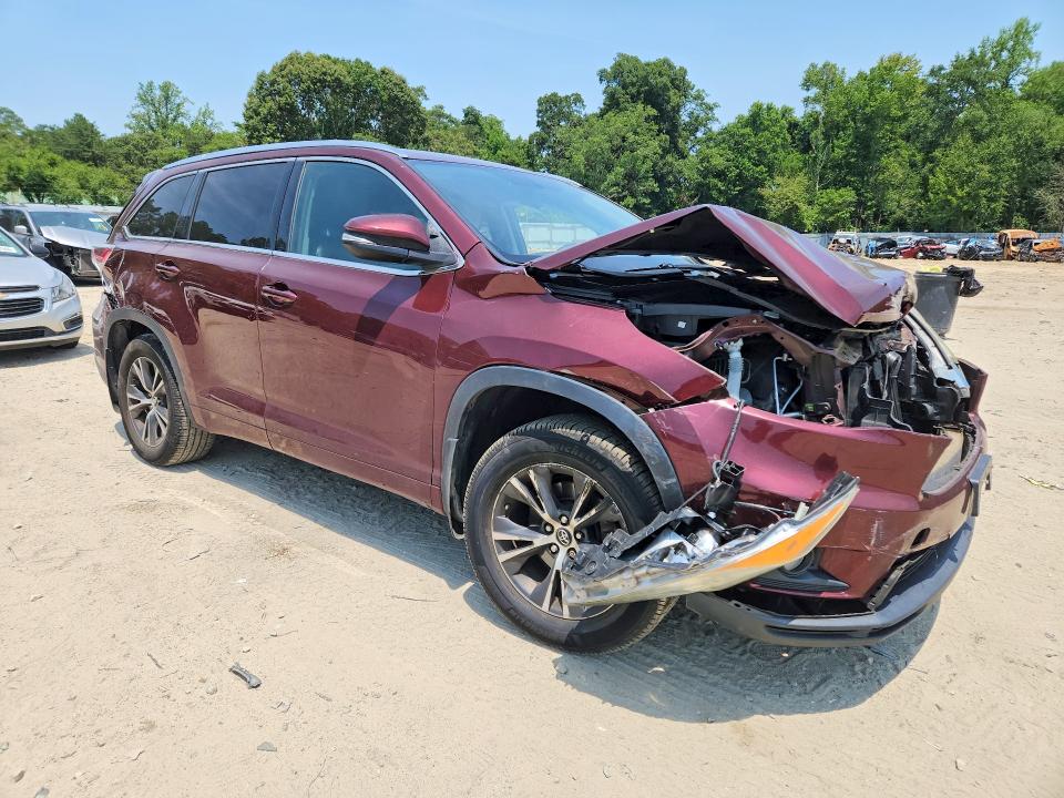 Photo 4 from auction – 2016 TOYOTA HIGHLANDER with VIN 5TDJKRFH6GS255534