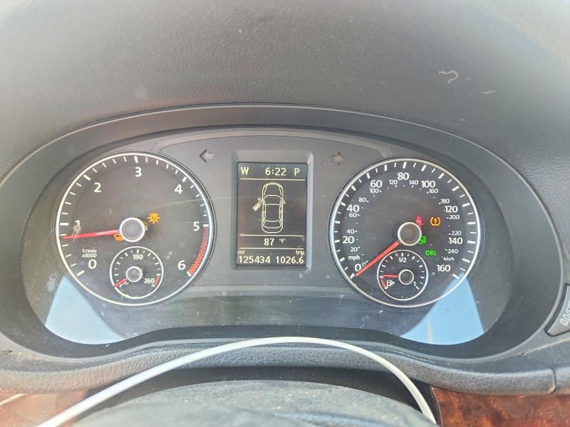 Photo 9 from auction – 2013 VOLKSWAGEN PASSAT with VIN 1VWCN7A3XDC075774