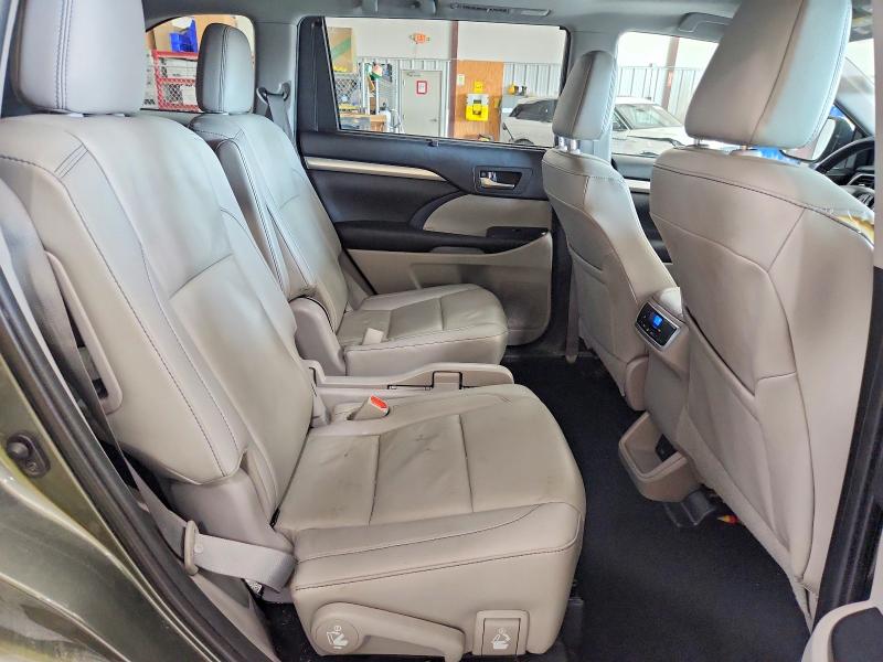 Photo 11 from auction – 2019 TOYOTA HIGHLANDER with VIN 5TDJZRFH7KS979592