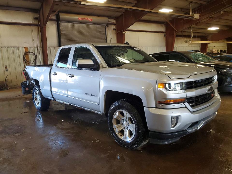 Photo 4 from auction – 2017 CHEVROLET SILVERADO with VIN 1GCVKREC3HZ383852