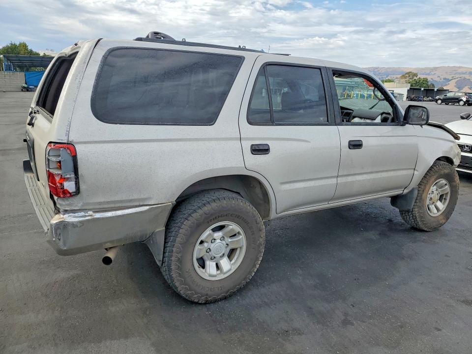 Photo 3 from auction – 1998 TOYOTA 4RUNNER with VIN JT3GM84R3W0025756