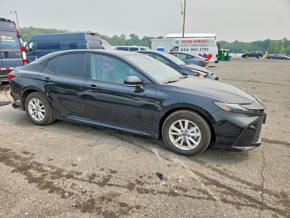 Photo 4 from auction – 2026 TOYOTA CAMRY with VIN 4T1DAACK3TU276800