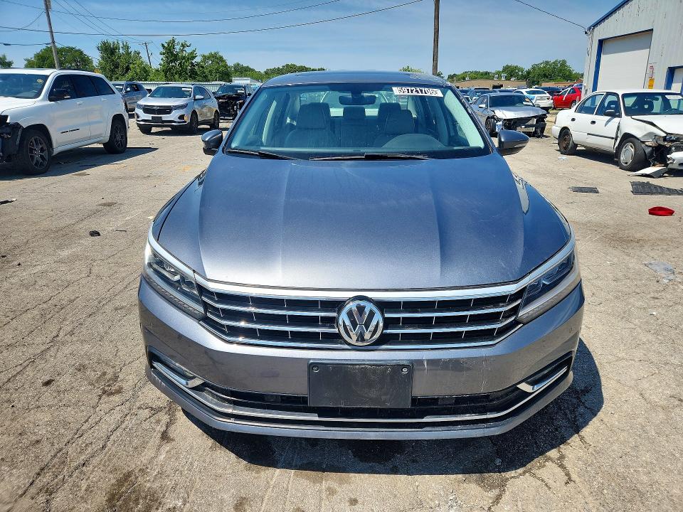 Photo 5 from auction – 2018 VOLKSWAGEN PASSAT with VIN 1VWBA7A33JC049617