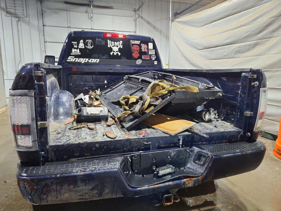 Photo 6 from auction – 2018 RAM 1500 with VIN 1C6RR7FG0JS221492