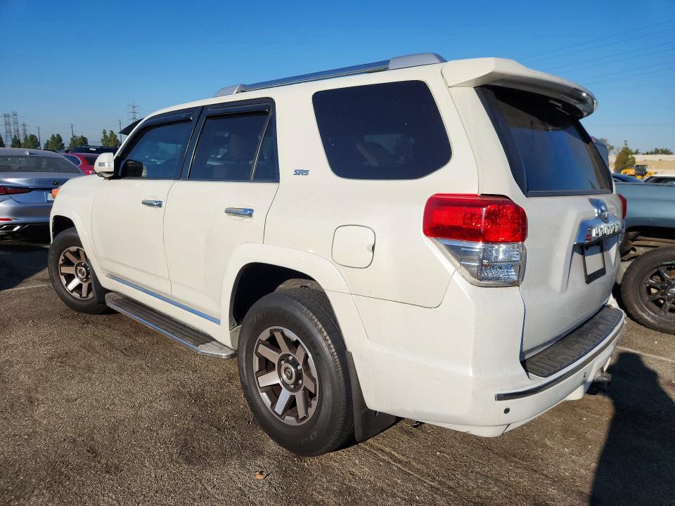 Photo 2 from auction – 2011 TOYOTA 4RUNNER with VIN JTEZU5JR4B5031839