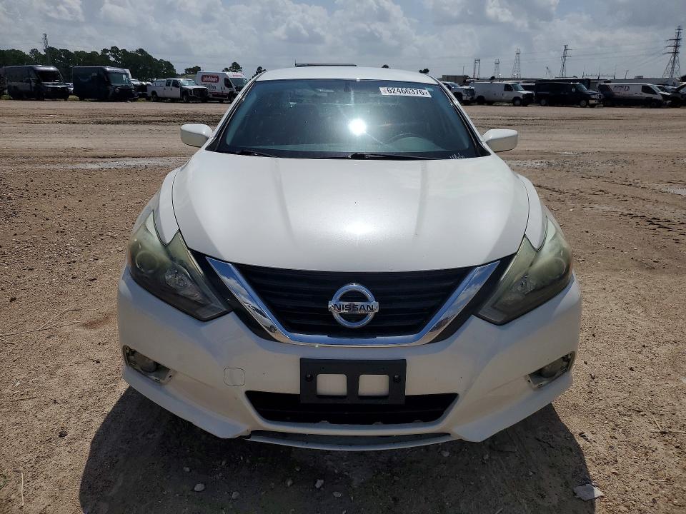 Photo 5 from auction – 2017 NISSAN ALTIMA with VIN 1N4AL3AP4HC491066