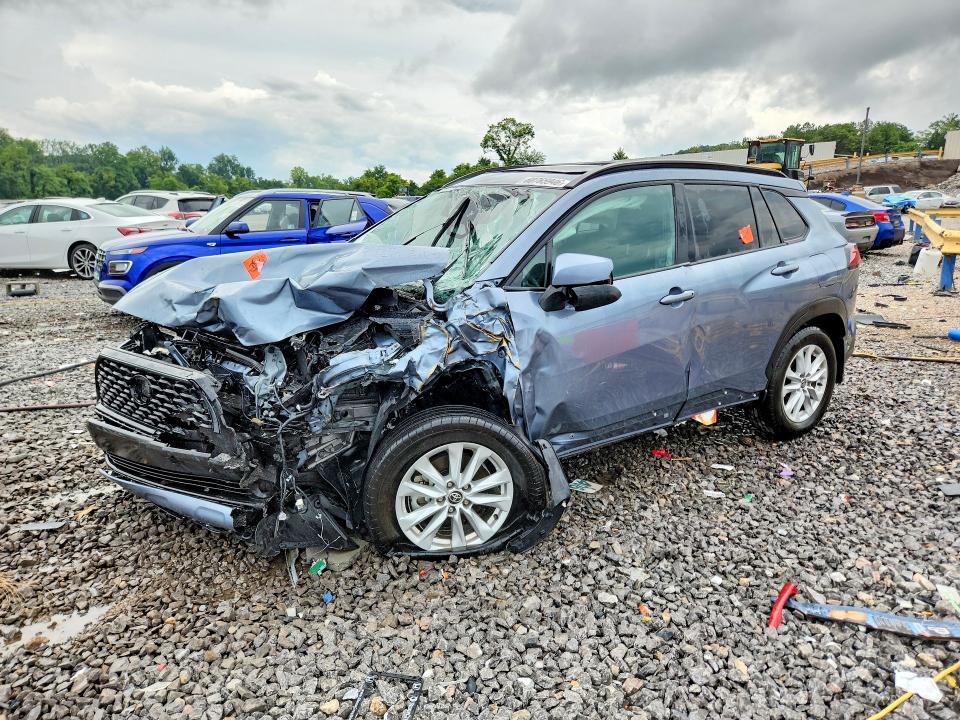 TOYOTA COROLLA CROSS 2024 with VIN 7MUBAAAG5RV096036 - Photo from auction