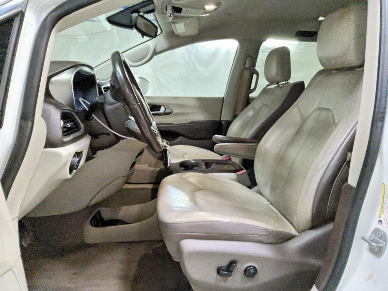 Photo 7 from auction – 2018 CHRYSLER PACIFICA with VIN 2C4RC1BGXJR141891