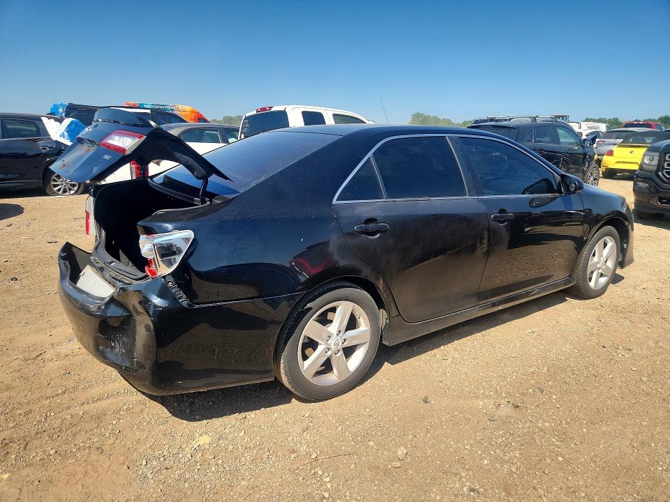 Photo 3 from auction – 2012 TOYOTA CAMRY with VIN 4T1BF1FK4CU081955