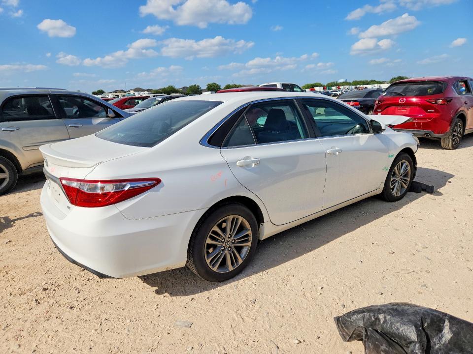 Photo 3 from auction – 2015 TOYOTA CAMRY with VIN 4T1BF1FK1FU955618