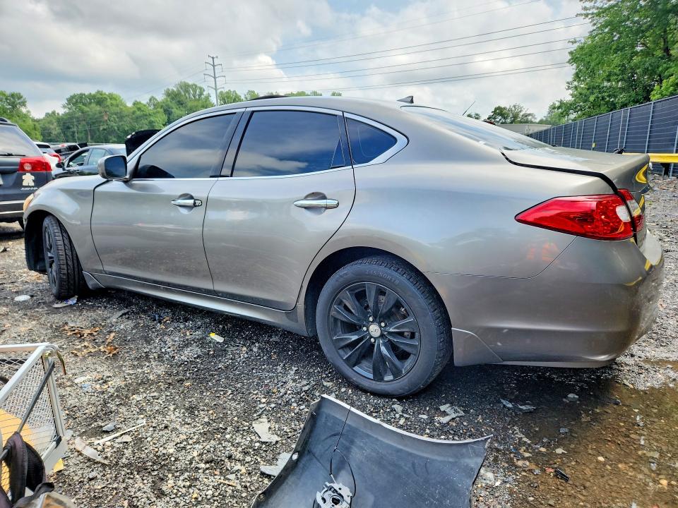 Photo 2 from auction – 2011 INFINITI M56 with VIN JN1AY1AR4BM570856