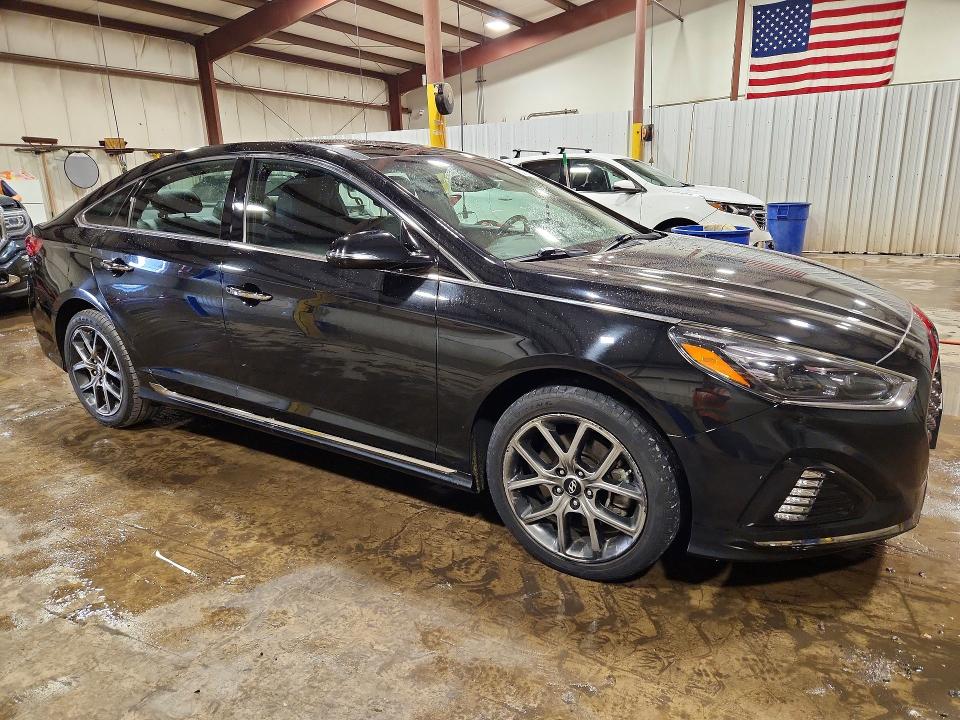 Снимка 4 от търг – 2019 HYUNDAI SONATA с VIN 5NPE34AB0KH729254