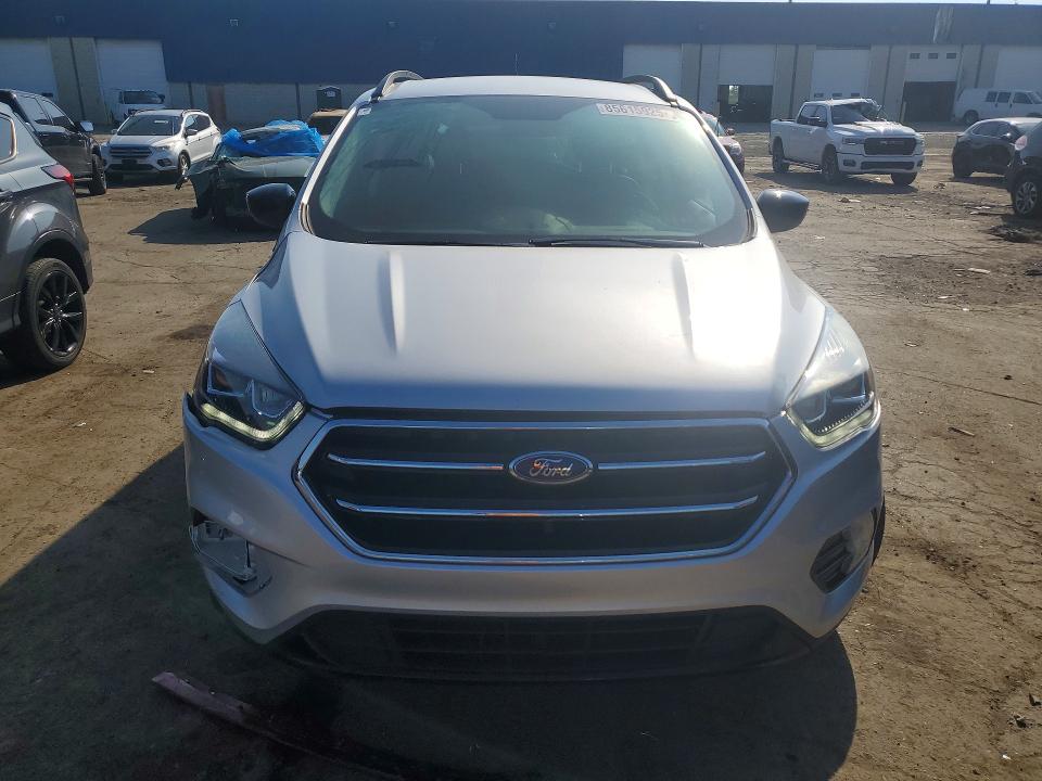 Photo 5 from auction – 2019 FORD ESCAPE with VIN 1FMCU9GD6KUA15866