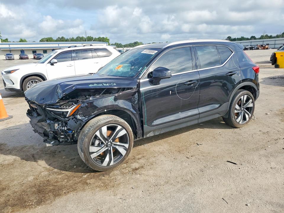2025 VOLVO XC40 - Търг №61238556