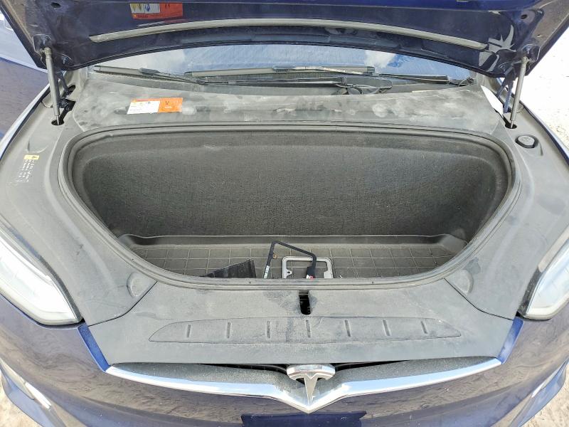Photo 12 from auction – 2018 TESLA MODEL X with VIN 5YJXCAE25JF125990