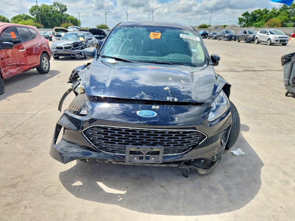 Photo 5 from auction – 2020 FORD ESCAPE with VIN 1FMCU0G67LUA10108
