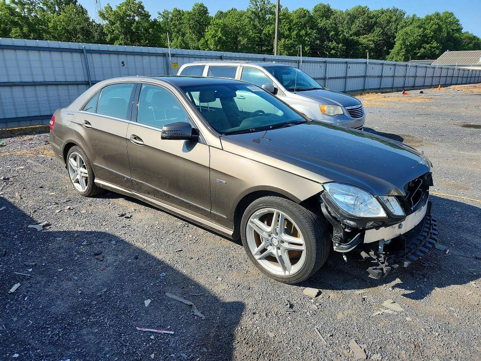 Photo 4 from auction – 2012 MERCEDES-BENZ E with VIN WDDHF8JBXCA567675