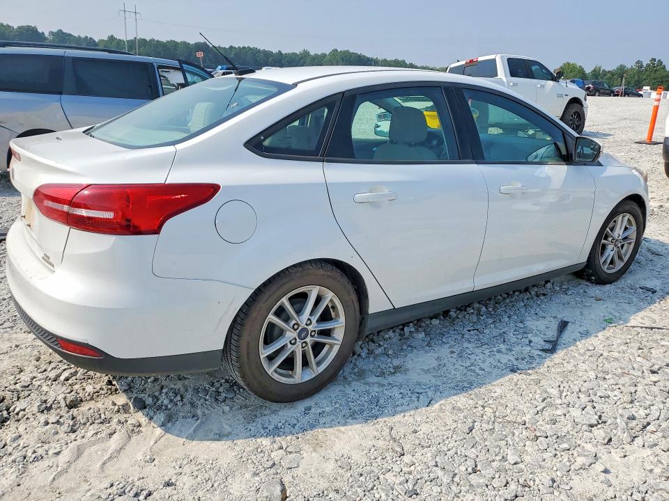 Photo 3 from auction – 2016 FORD FOCUS with VIN 1FADP3F28GL401835