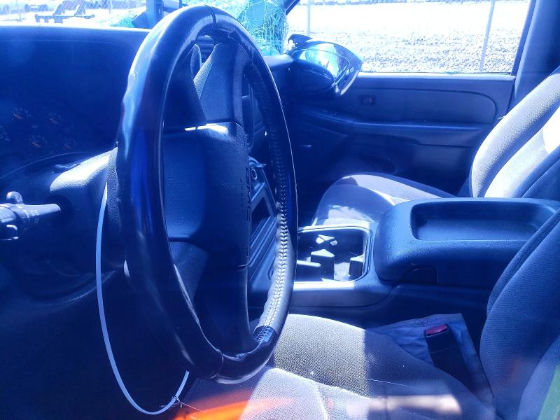Photo 7 from auction – 2004 GMC NEW SIERRA with VIN 2GTEK13T441359731