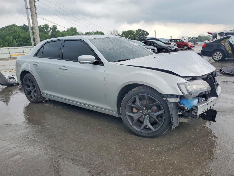 Photo 4 from auction – 2023 CHRYSLER 300 with VIN 2C3CCABG5PH569554