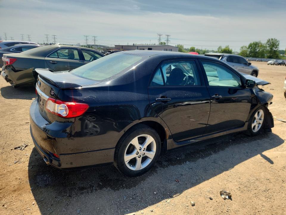 Photo 3 from auction – 2011 TOYOTA COROLLA with VIN 2T1BU4EE8BC636893