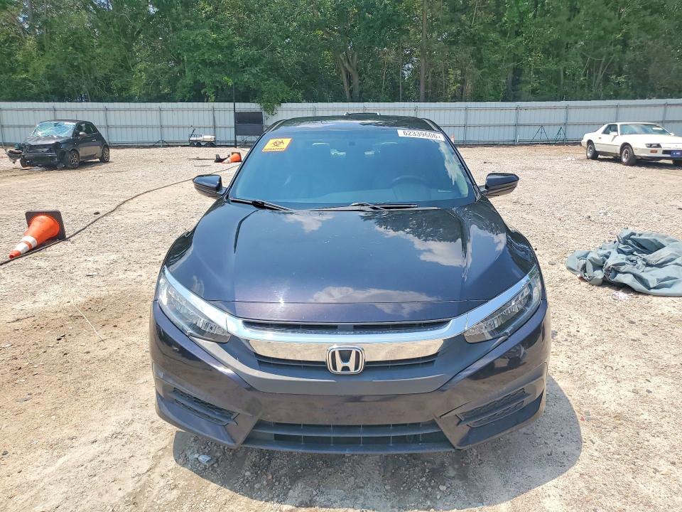 Photo 5 from auction – 2017 HONDA CIVIC with VIN 19XFC2F56HE022961