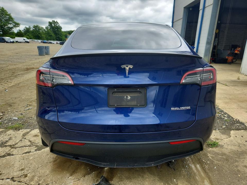Photo 6 from auction – 2022 TESLA MODEL Y with VIN 7SAYGDEF3NF530378