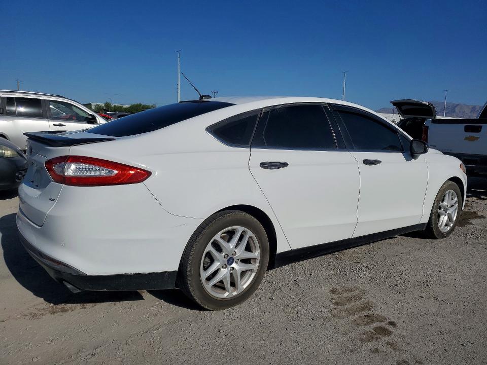 Photo 3 from auction – 2016 FORD FUSION with VIN 3FA6P0H75GR262331