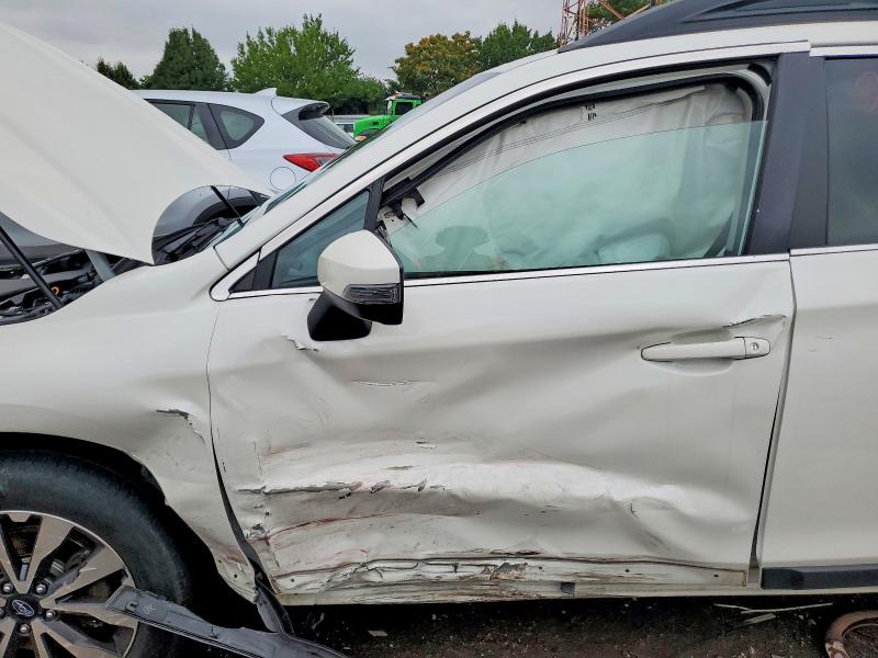 Photo 7 from auction – 2015 SUBARU OUTBACK with VIN 4S4BSBLC3F3281198