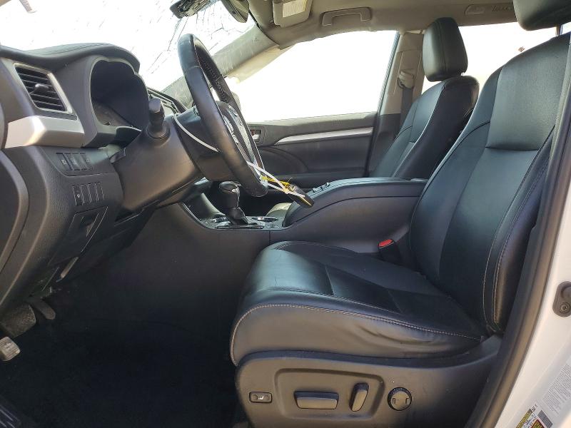 Photo 7 from auction – 2019 TOYOTA HIGHLANDER with VIN 5TDKZRFH3KS342302