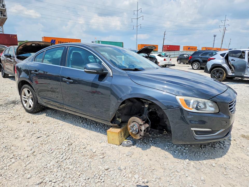 Photo 4 from auction – 2015 VOLVO S60 with VIN YV140MFB9F2316165