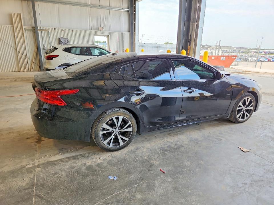 Photo 3 from auction – 2017 NISSAN MAXIMA with VIN 1N4AA6AP2HC387764